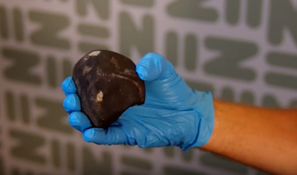 Un géologue a estimé que la météorite provenait probablement de la région entre Mars et Jupiter.