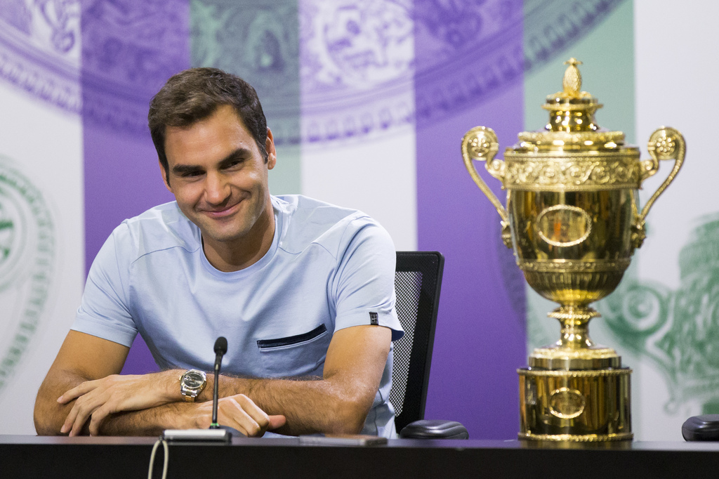 Roger Federer avait la gueule de bois, ce lundi matin, en conférence de presse. 