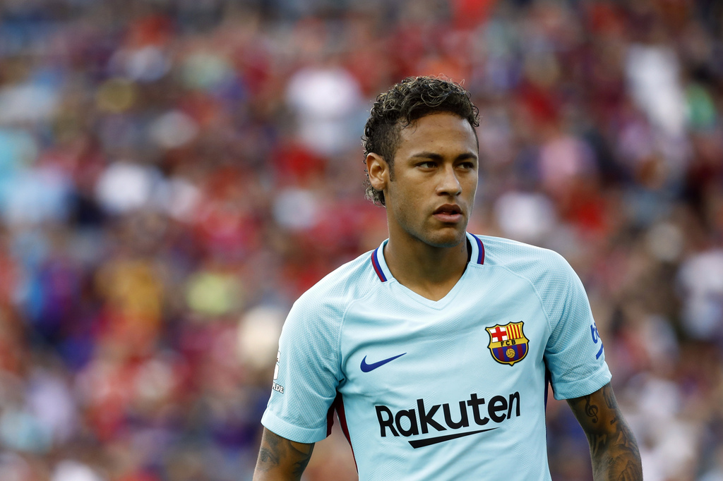 "Tout le monde veut Neymar, mais il faut qu'il se décide en fonction de ses priorités" déclare Gérard Piqué. 