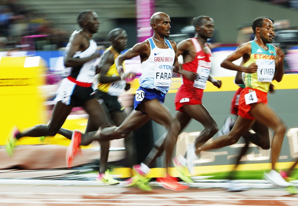 Mo Farah a dû faire face aux attaques répétées des coureurs africains.