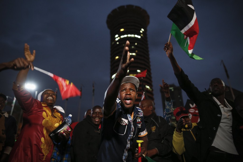  Le président kényan Uhuru Kenyatta a été élu pour un second mandat de cinq ans.