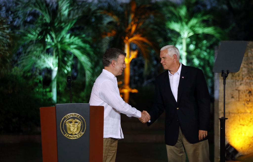 M. Santos donnait une conférence de presse conjointe avec M. Pence à Carthagène, dans le nord de la Colombie, après un entretien entre les deux dirigeants.