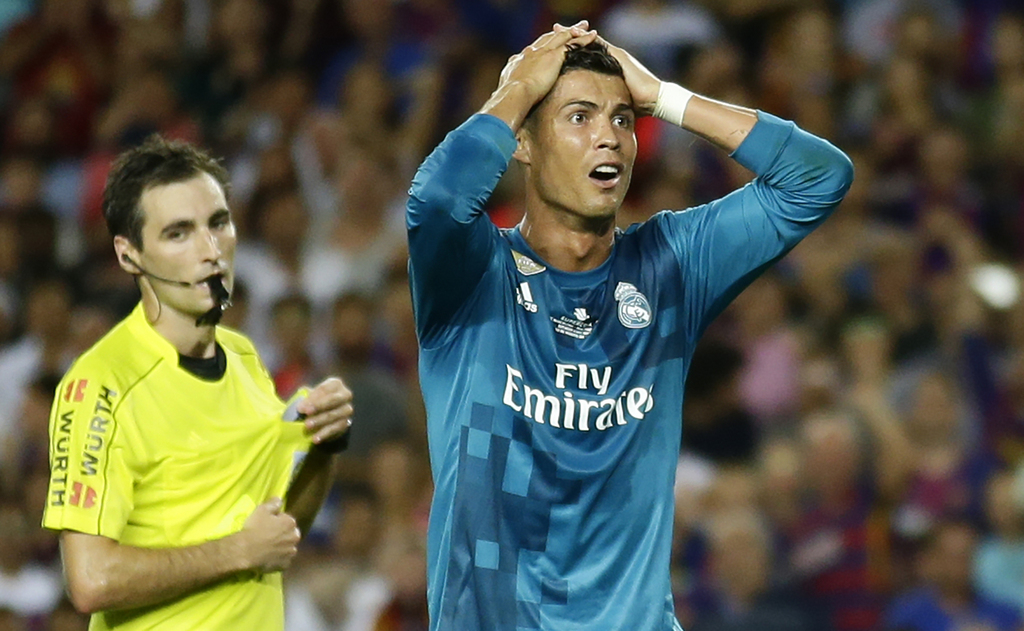 La star du Real Madrid a été suspendue dimanche, après avoir poussé un aritre. 
