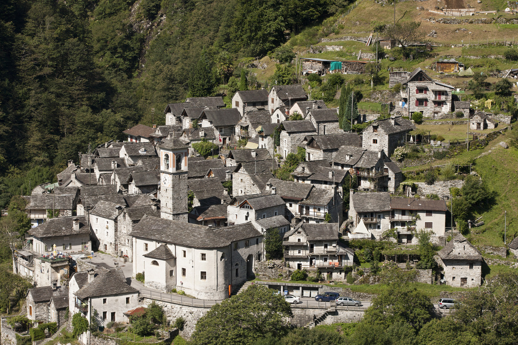 Le hameau se situe dans le Val Verzasca.