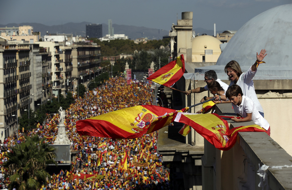 Quelque 350 000 personnes ont défilé contre l'indépendance de la Catalogne.