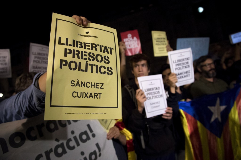 Le placement en détention de Jordi Cuixart et de Jordi Sanchez a suscité la colère des Catalans.