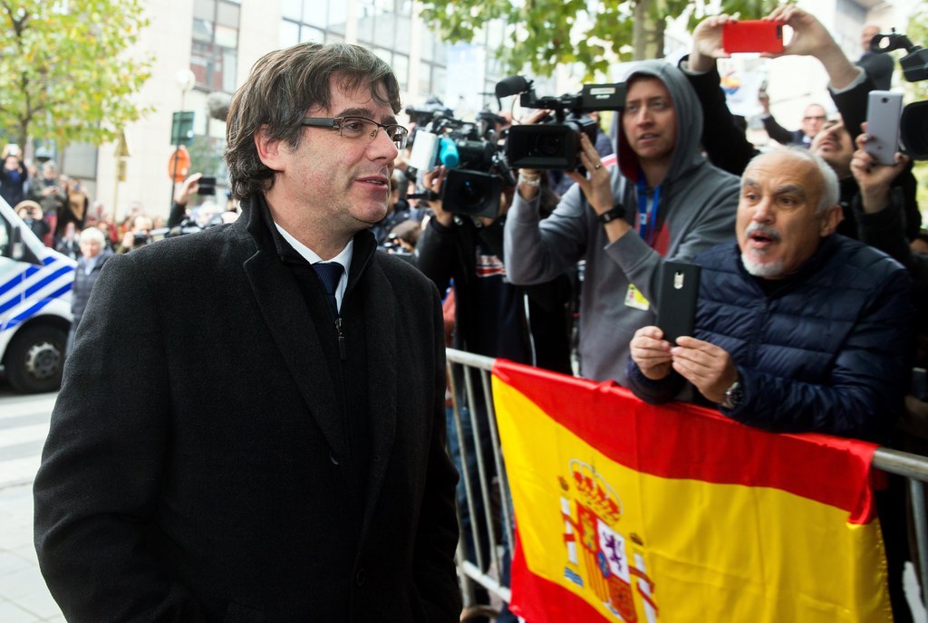 Un mandat d'arrêt européen sera émis vendredi à l'encontre de Carles Puigdemont, réfugié depuis lundi à Bruxelles.