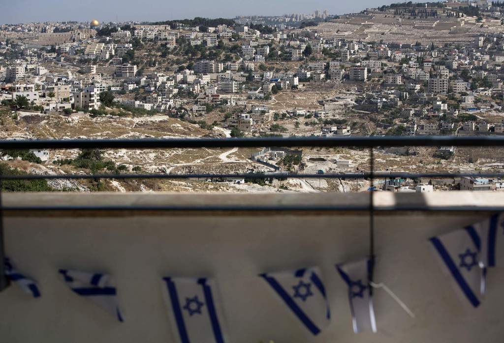Vue sur des quartiers de Jérusalem-Est depuis le balcon d’un juif israélien établi dans la colonie de Nof Zion. Cette partie de la ville sainte est occupée et annexée par l'Etat hébreu.