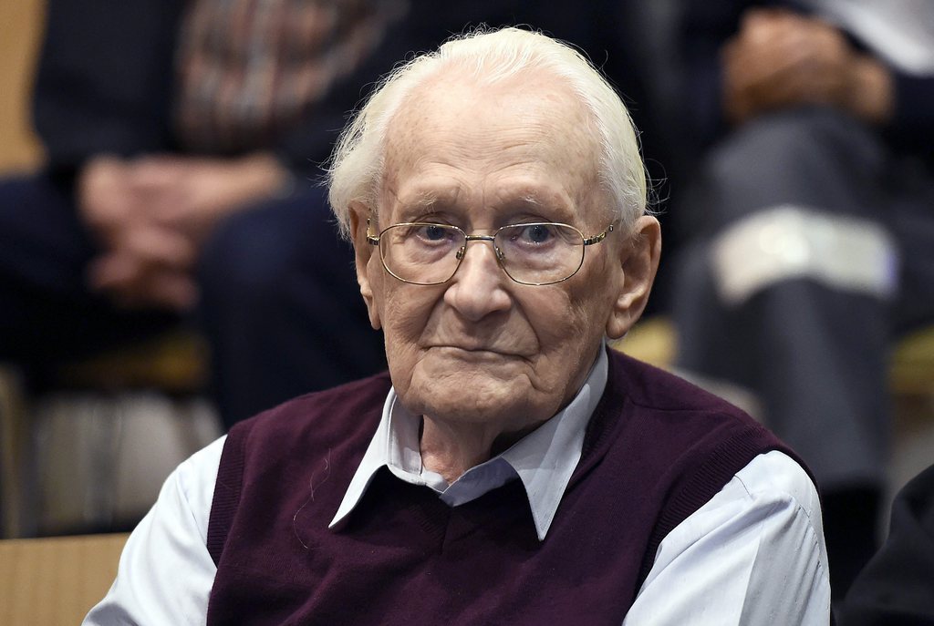 En 2015, Oskar Gröning avait été condamné à quatre ans de prison pour "complicité" dans le meurtre de 300'000 juifs. Il avait pendant son procès présenté ses excuses et évoqué une "faute morale."