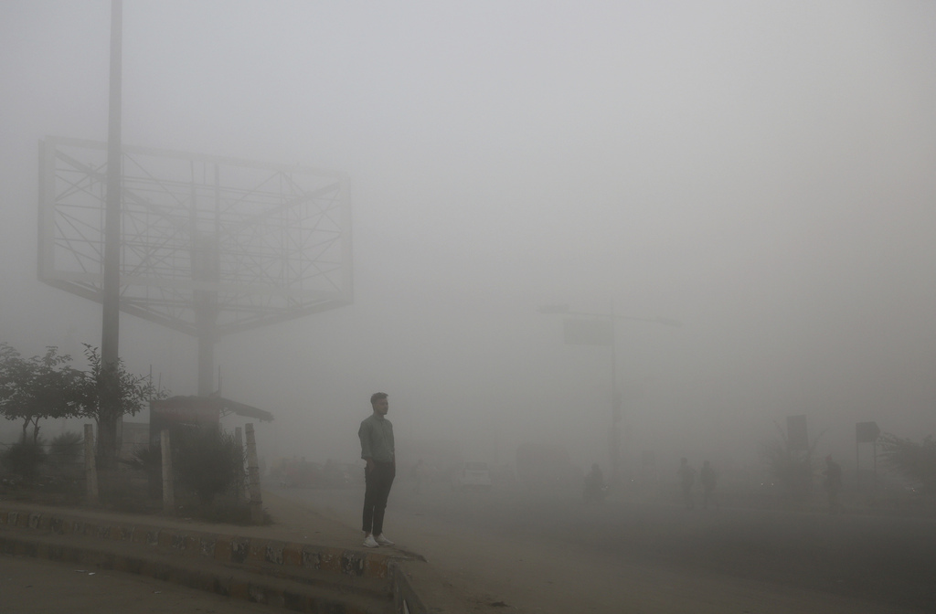 En raison de la pollution, les écoles de New Delhi ont été fermées pour toute la semaine et les résidents, en particulier les plus fragiles, ont été invités à rester chez eux.