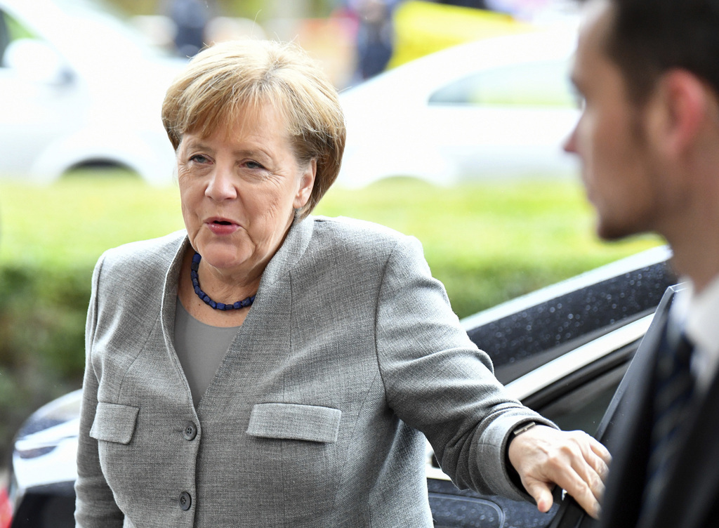 La dirigeante conservatrice Angela Merkel a affirmé être "très sceptique" quant à la mise sur pied éventuelle d'un gouvernement minoritaire.