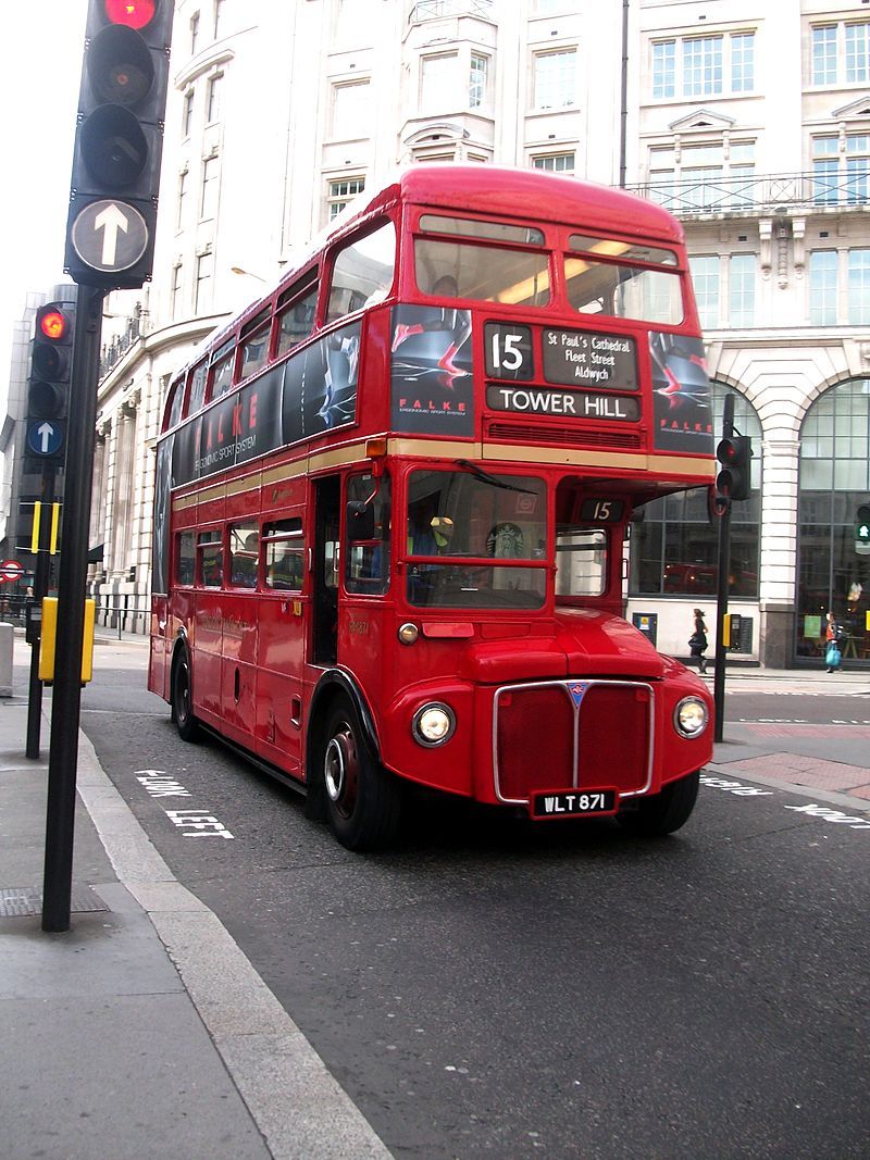 Un nouveau combustible composé à 80% de diesel et à 20% de bio-carburant propulsera plusieurs bus londoniens dès lundi. 