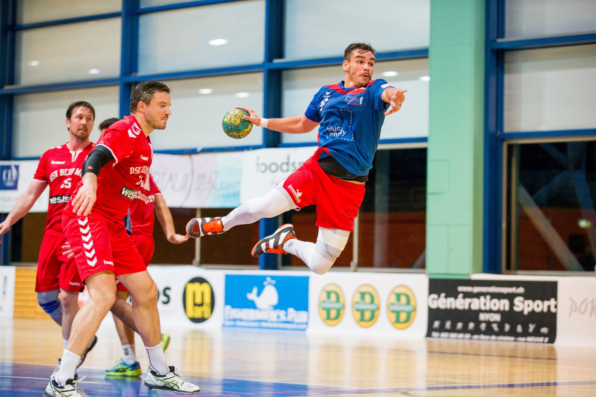 Nyon, dimanche 5 novembre 2017
Salle du Rocher, Handball, 1er ligue, HBC Nyon - BSV Bern Muri II. #9 Michael Mercanton

Sigfredo Haro Handball, 1er ligue, HBC Nyon - BSV Bern Muri II, Nyon