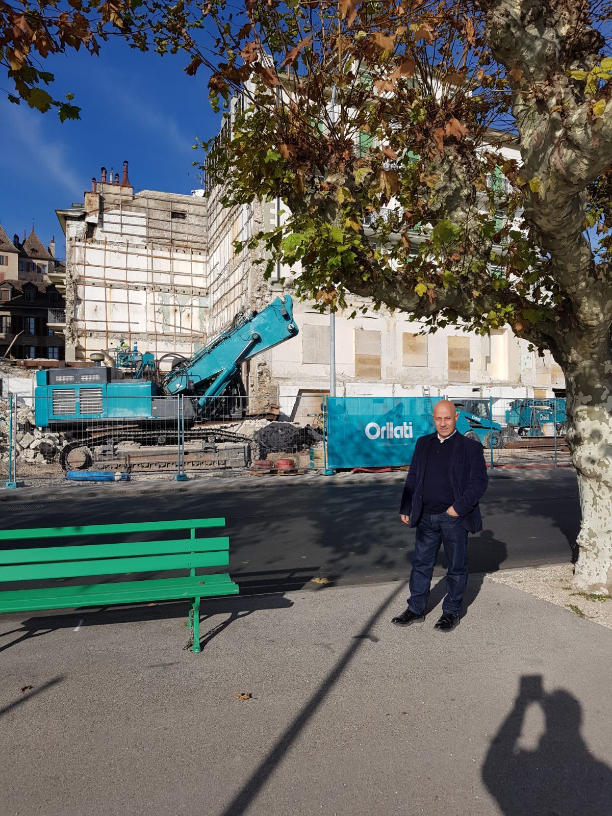 Brahim Dahmani, président de la société du Beau-Rivage SA, est ravi de voir les buldozers enfin entamer le chantier de rénovation après deux ans de procédures.