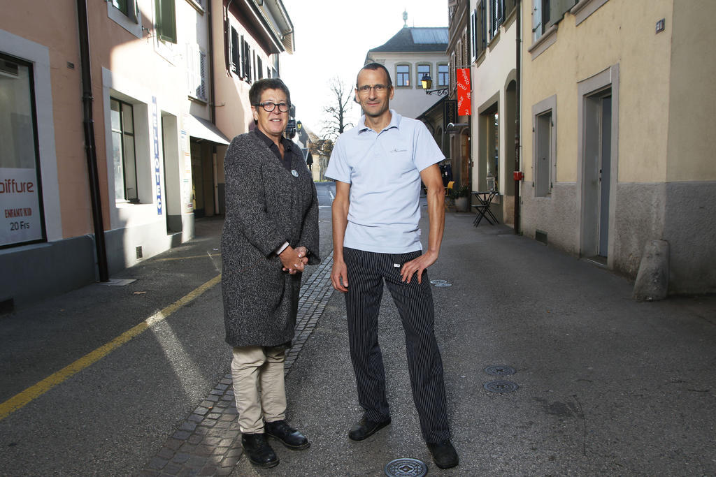 Véronique Bürki et Alexandre Paul, commerçants à la rue du Collège.