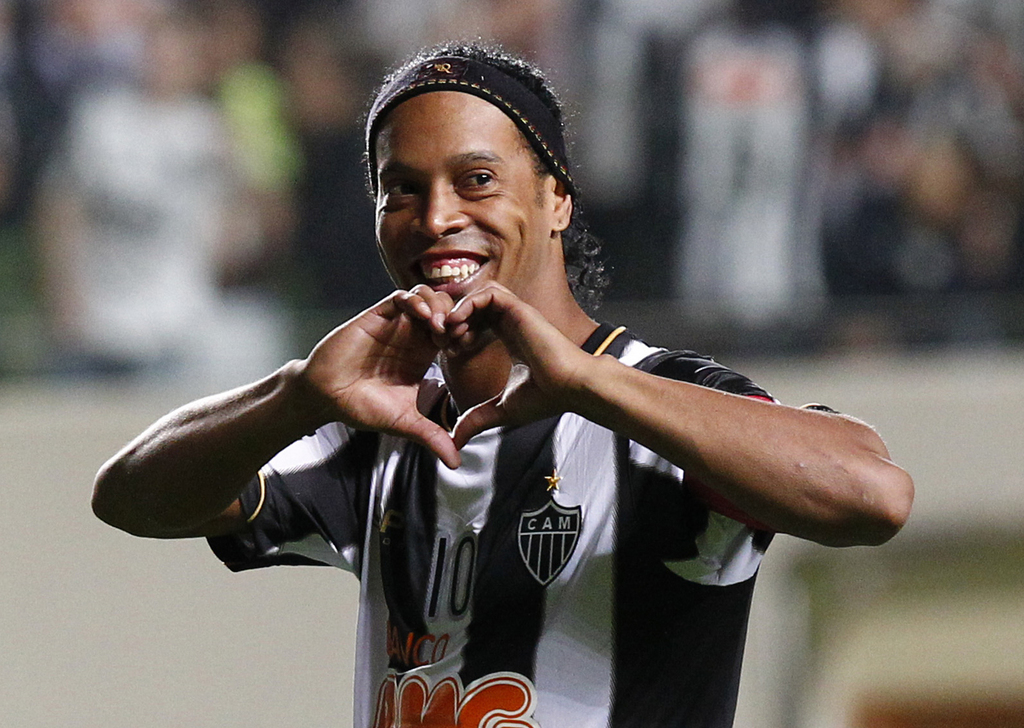 Ronaldinho Gaucho s'apprête à prendre sa retraite sportive à l'âge de 37 ans (illustration).