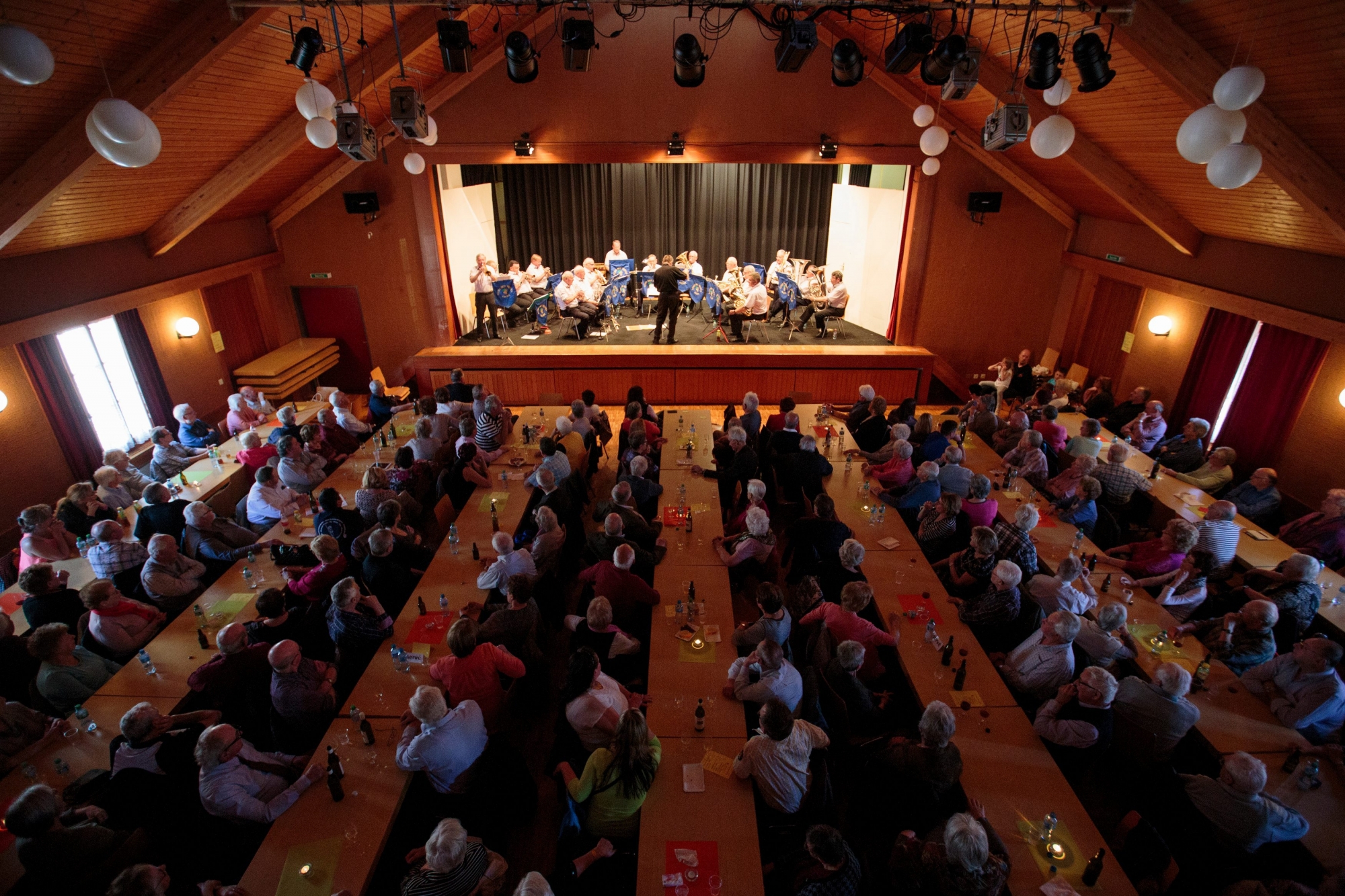 Fv©chy, dimanche 13 mars 2016
Concert de lÄôensemble de cuivres LÄôEcho des vignes v la grande salle de Fv©chy

Sigfredo Haro Concerto Echo des Vignes, Fv©chy