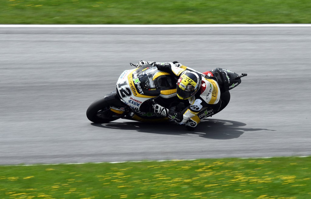 Tom Lüthi a vécu sa première chute au volant d'une MotoGP.