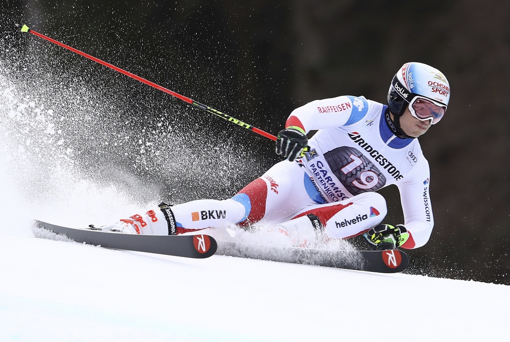 Loïc Meillard a sorti une manche très solide pour pointer au 5e rang provisoire à 1''01 de Hirscher, mais le podium n'est qu'à 0''07.