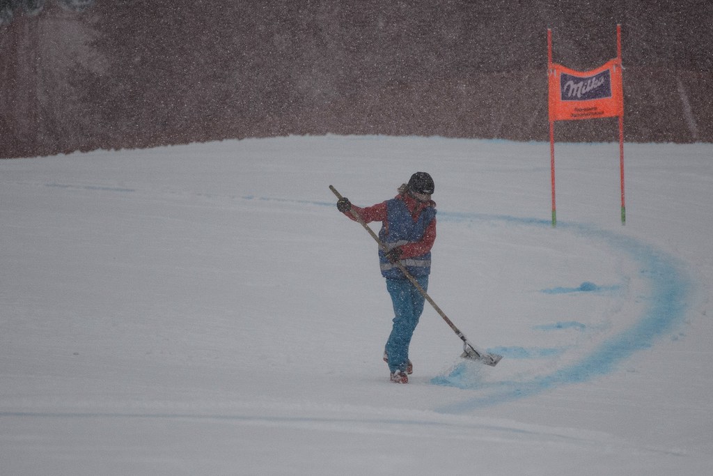 Une descente sera disputée sur un parcours raccourci samedi dès 12h30 à Garmisch, en Allemagne. 