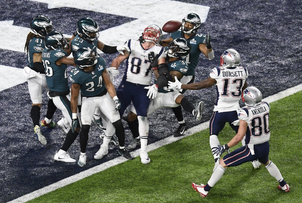 Les Philadelphia Eagles ont créé l'une des plus grandes surprises de l'histoire de la NFL en s'imposant lors du Super Bowl face aux New England Patriots.