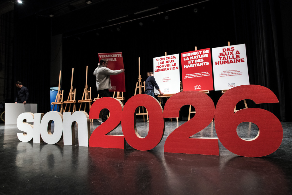 Preparation ce mardi 6 fevrier 2018 de la CP du debut officiel de la campagne Sion 2026 OUI, a l'Aula du Lycee-college des Creusets a Sion. (KEYSTONE/Olivier Maire)