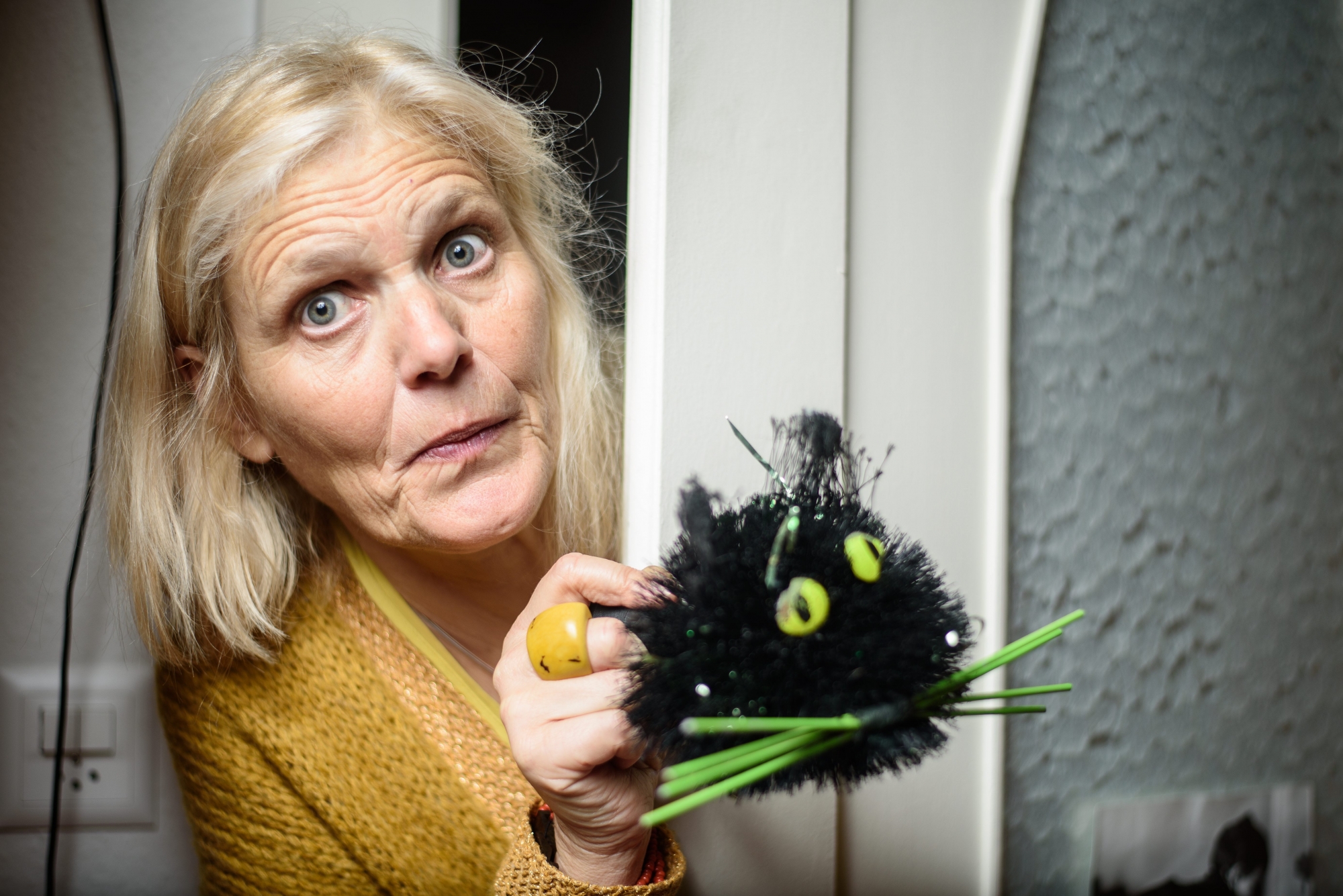 Aubonne, mardi 23 janvier 2017, portrait d'Elise Joder, créatrice de marionnettes et matériaux recyclés, photos Cédric Sandoz