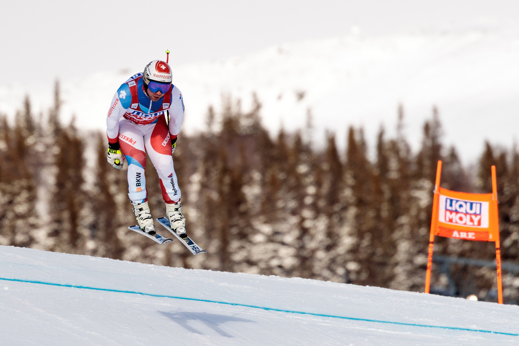 Beat Feuz remporte le globe de cristal lors de la dernière descente messieurs de la saison à Are, en Suède.