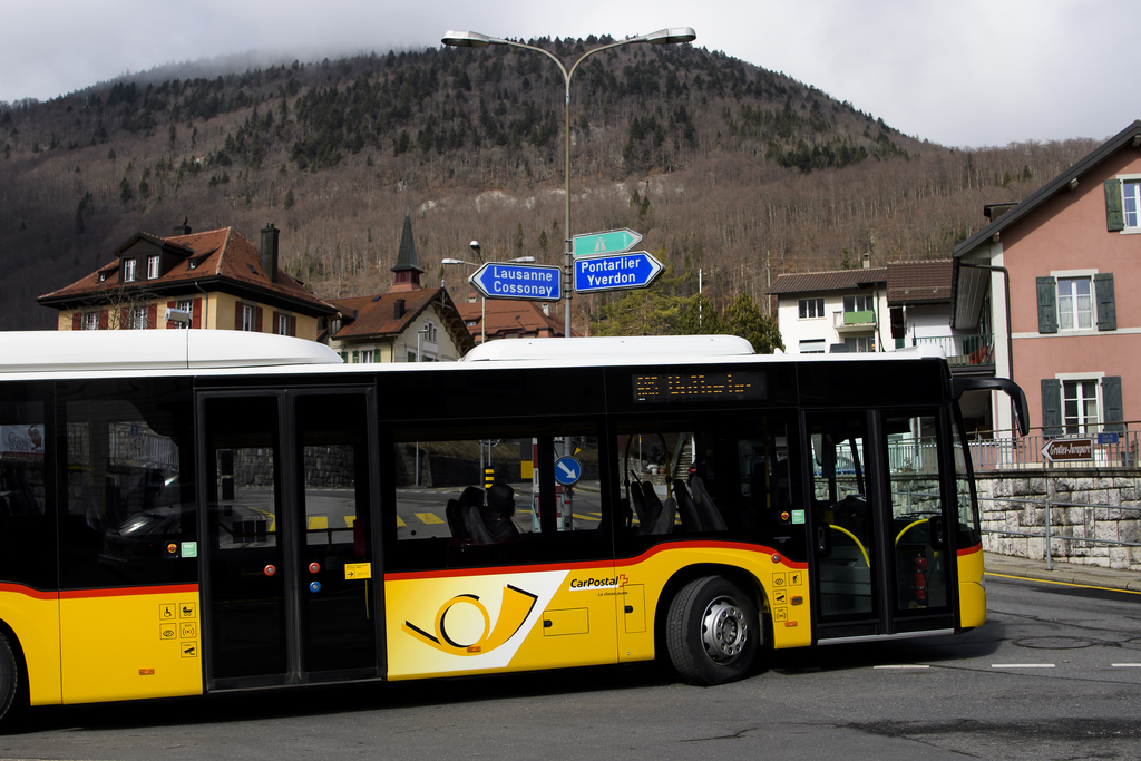 Dans le cadre d'une révision, l'Office fédéral des transports a découvert l'an dernier que CarPostal avait réalisé des bénéfices dans un domaine subventionné. (illustration)