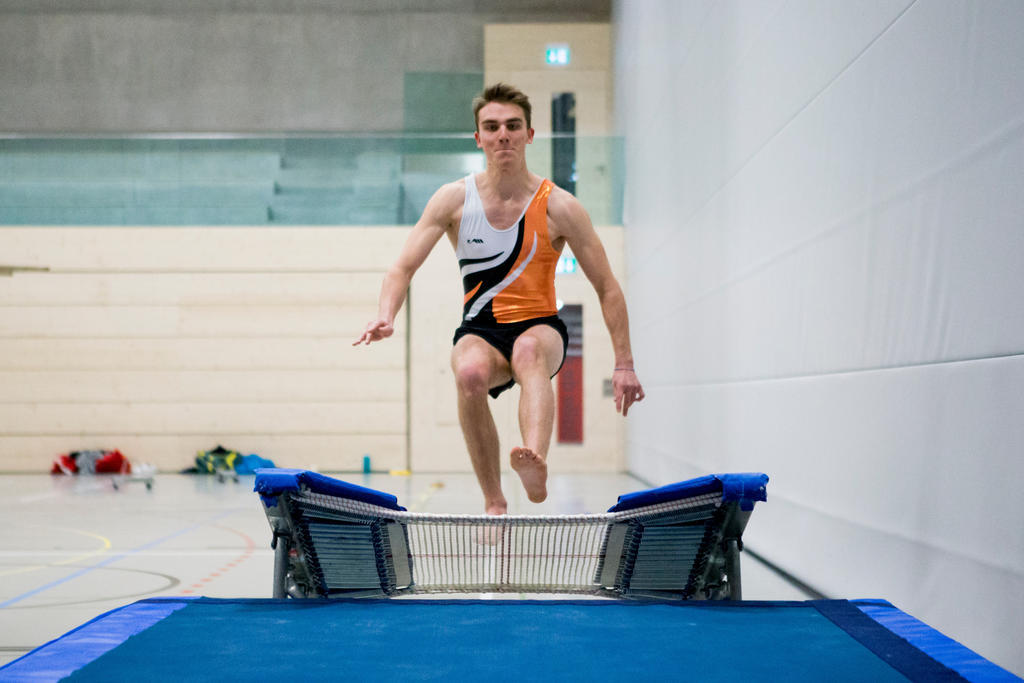 Les jeunes gymnastes de la région, ici Mathieu Beutler à Saint-Prex, se préparent pour les différents concours.