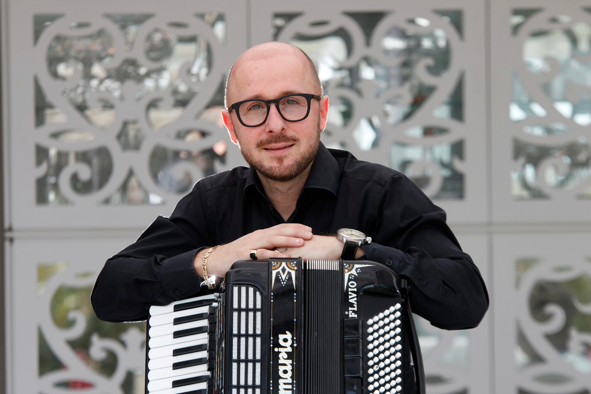 Aubonne, Lundi 19 Mars 2018.
Flavio Durante, Musicien et coiffeur.
Photo:Samuel Fromhold