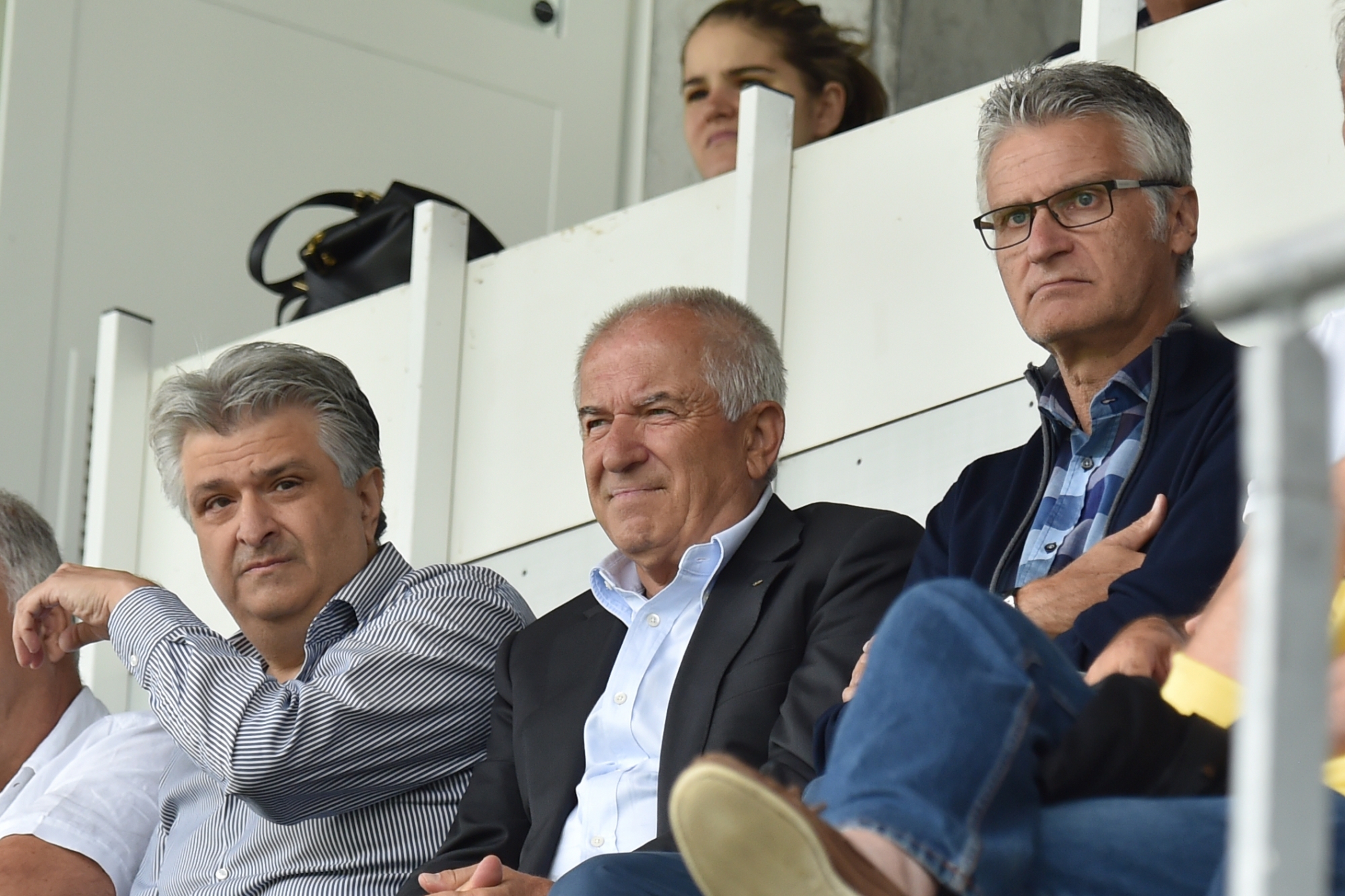 Foot coupe Suisse Stade Nyonnais FC Chiasso ici a gauche Vartan SIRMAKES le president, Nicolas Tracchia et Daniel Perroud Nyon le 16.8.2015 © photo Michel Perret