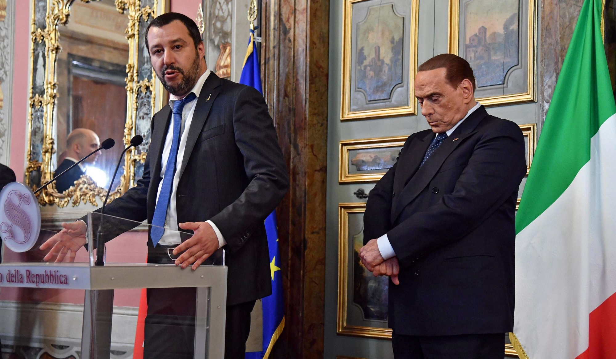 epa06679589 Leader of Lega party Matteo Salvini (L) and leader of Forza Italia party Silvio Berlusconi (R) address the media after a meeting with Senate Speaker Casellati for a round of consultations in Rome, Italy, 19 April 2018. President Mattarella has given Senate Speaker Casellati the task of verifying coalition possibilities following the 04 March general election in order to make a decision on to whom to give a mandate to form a new government.  EPA/ETTORE FERRARI ITALY PARTIES ELECTIONS AFTERMATH