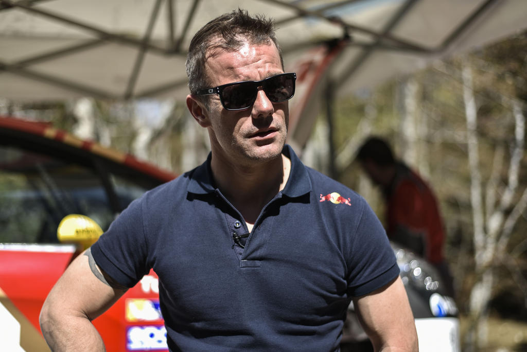 Sébastien Loeb, un multiple champion du monde au soutien de la relève.