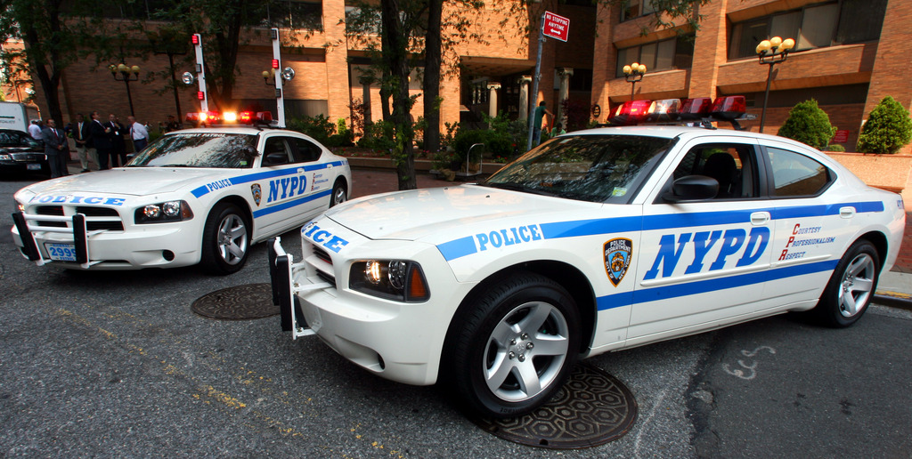 The new police cruisers, a 2006 Dodge Charger, are on display at New York City Police Department's headquarters in New York,  Monday, Aug. 14, 2006.  Police Commissioner Raymond Kelly unveiled the new police cruiser during a news conference Monday.  (KEYSTONE/AP Photo/Mary Altaffer)