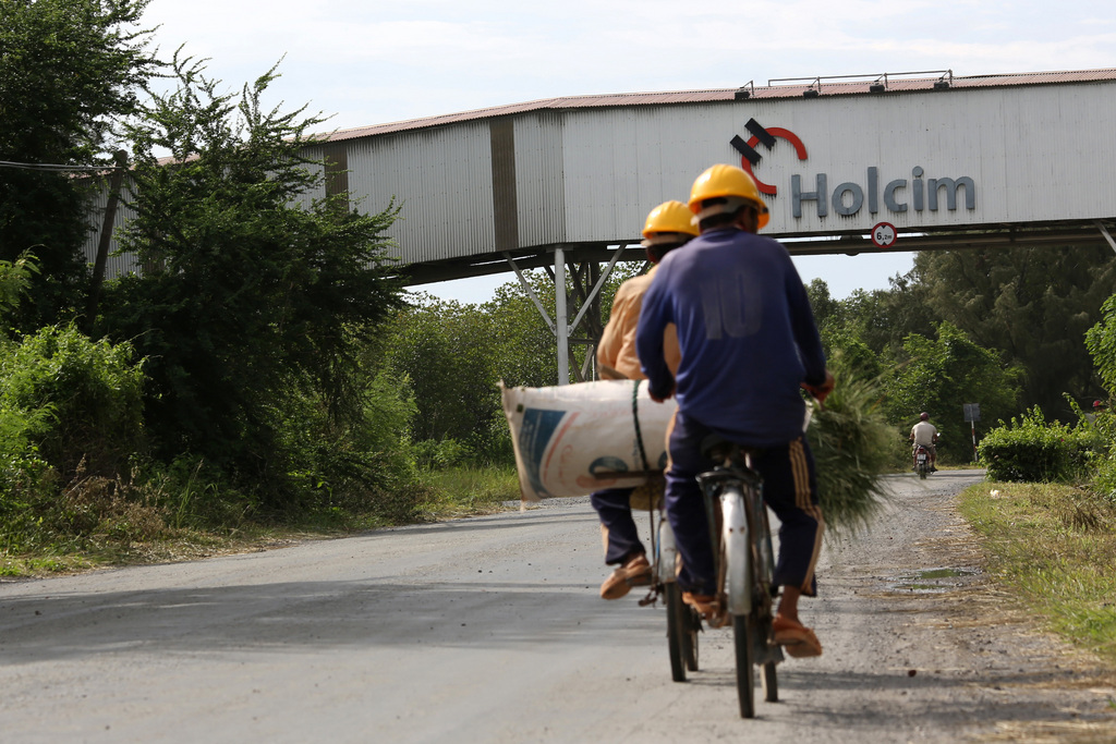 Faute d'autorisation environnementale, le cimentier suisse Holcim doit cesser l'exploitation minière ainsi que la captation d'eau à Choconta en Colombie. 