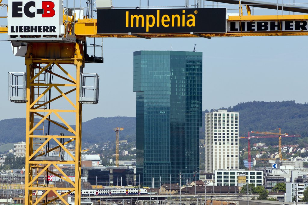 La Commission de la concurrence mène une enquête dans les locaux d'Implenia à Zernez (GR) pour des accords illicites passés par le n° 1 suisse de la construction.