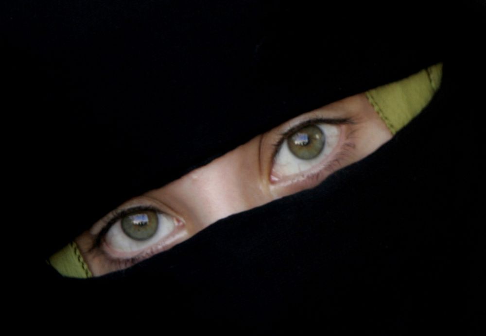 La grande majorité des Égyptiennes musulmanes porte le voile, mais le niqab, qui ne laisse à découvert que les yeux, gagne du terrain depuis quelques années.
