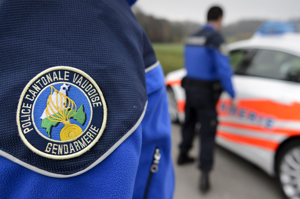 La police a retrouvé 2,4 millions de francs à Lyon suite au braquage d'un convoi de fonds en février dernier. (KEYSTONE/Laurent Gillieron)