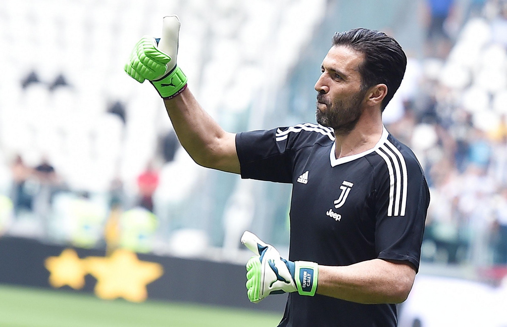 Buffon a beau avoir atteint la quarantaine, son nom fait rêver tous les fans de ballon rond.