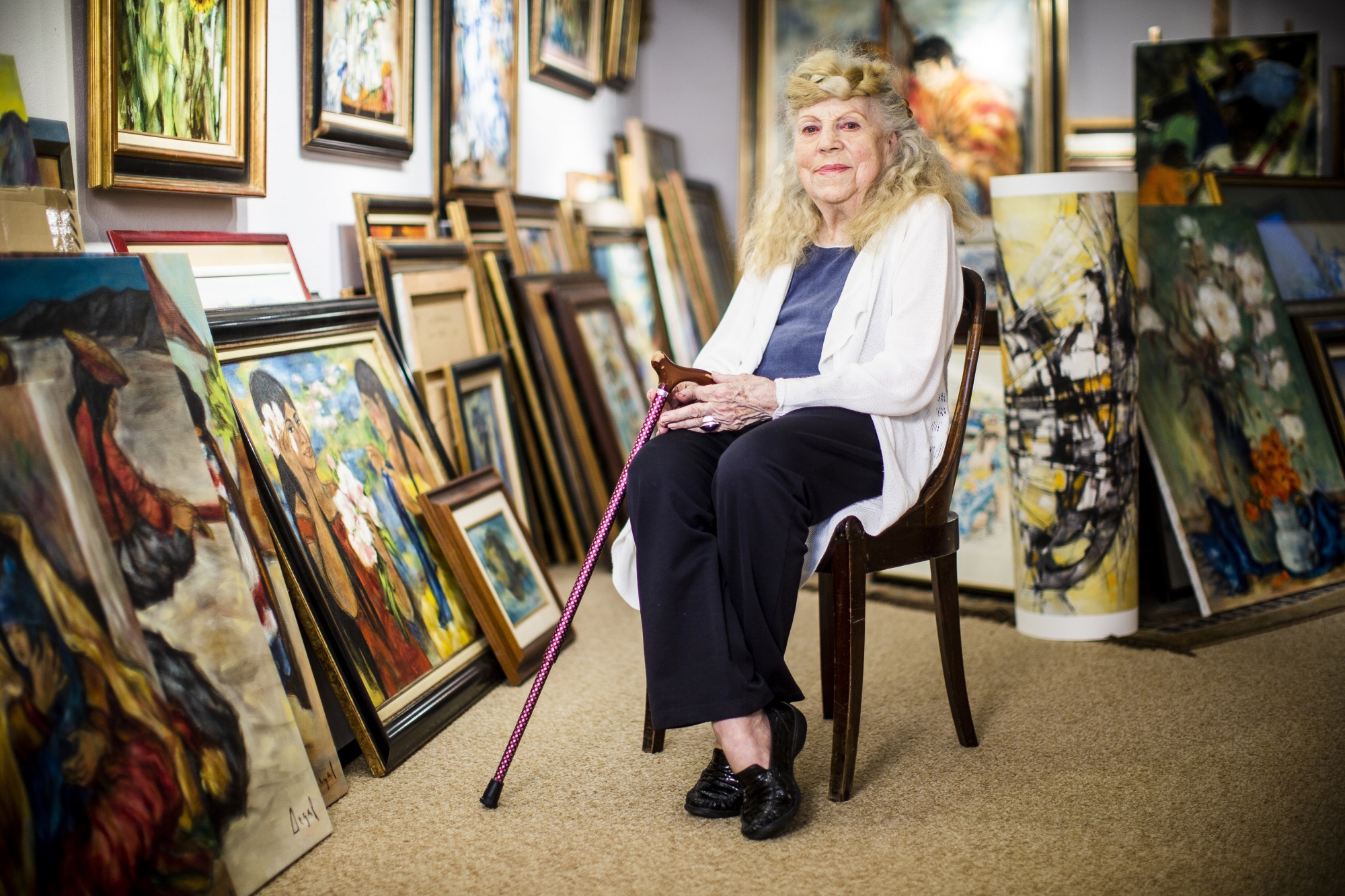 Simone Degal, dans sa maison de Genolier. La peintre a produit plus de 2000 toiles tout au long de sa carrière.