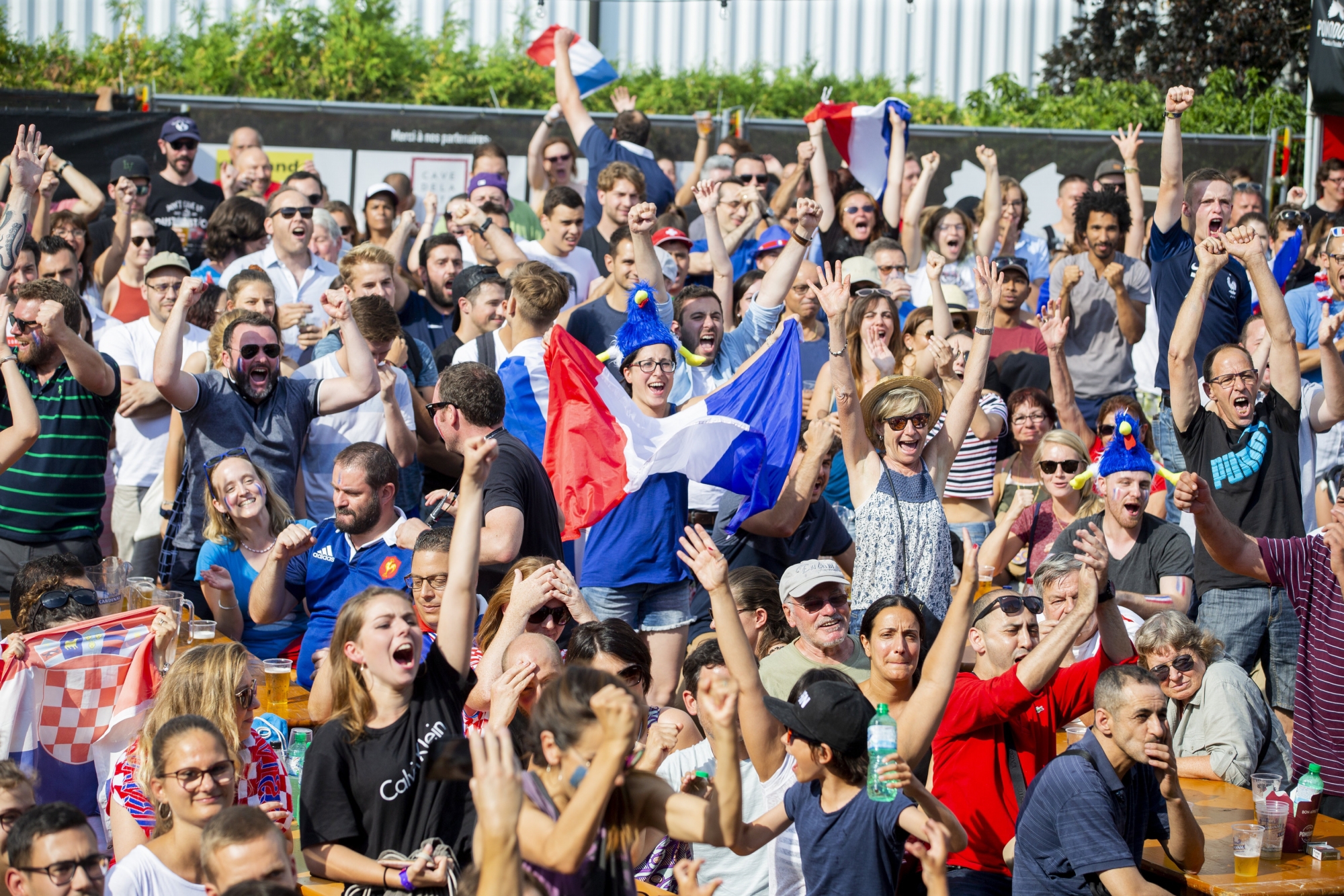 La victoire écrasante de la France a été fêtée comme il se doit dans l'enceinte de la fan zone.