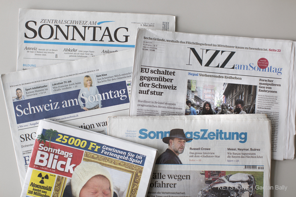 Les journaux de ce dimanche révèlent la recrudescence des faux documents d'identité sur les chantiers suisses.