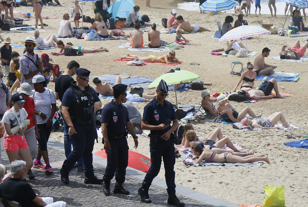 Un jeune homme âgé de 21 ans s'est noyé dimanche après-midi sur une plage de la côte atlantique française.