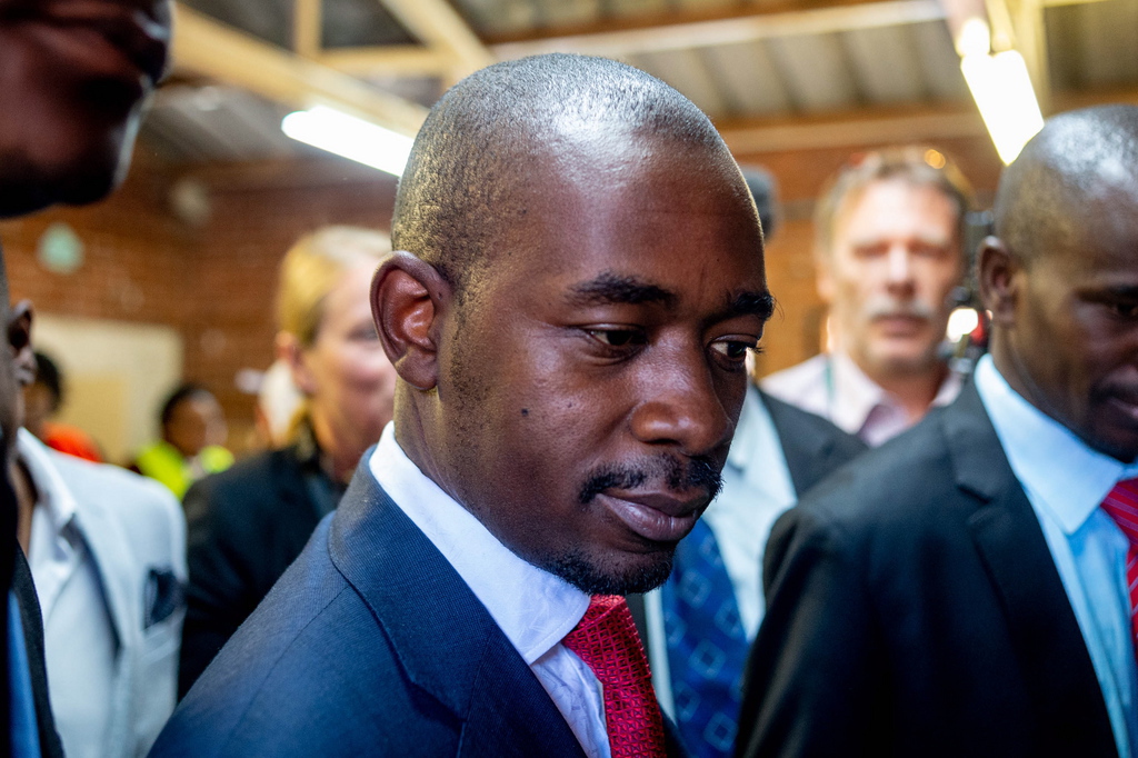 Selon Nelson Chamisa, chef de l'opposition, les résultats de l'élection présidentielle sont "faux et non vérifiés".