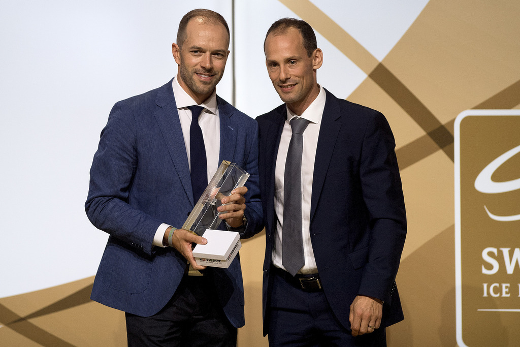 L'attaquant canadien Andrew Ebbett a pour sa part reçu le trophée du MVP de la qualification. 