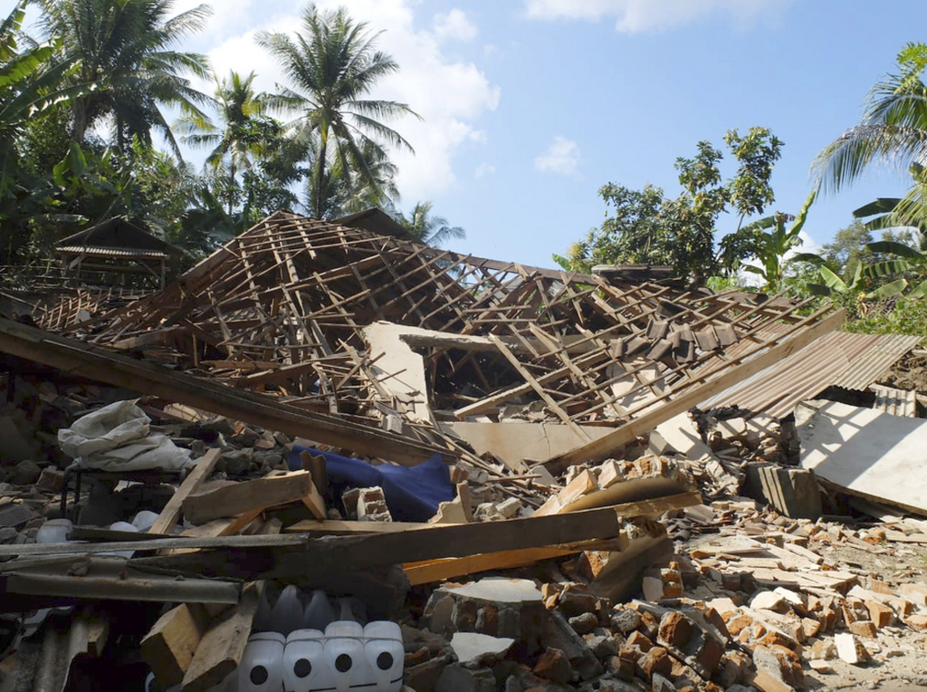 Selon le chef du district de Lombok Nord, où se trouve l'épicentre du séisme, 80% de ce territoire a été endommagé par les puissantes secousses.