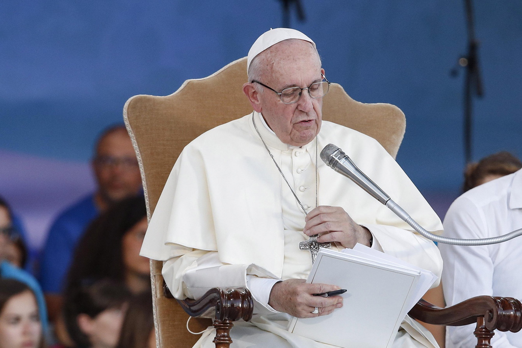 Le pape François a adressé lundi une lettre sans précédent aux catholiques du monde entier.