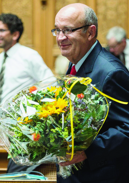 ARCHIVBILD ZUR FORDERUNG DES STAENDERATS, DIE IMMUNITAET GEGEN EX-NATIONALRAT CHRISTIAN MIESCH AUFZUGEBEN, AM MITTWOCH, 22. AUGUST 2018 - Christian Miesch, SVP-BL, freut sich nach der Vereidigung in den Nationalrat an der Herbstsession der Eidgenoessischen Raete, am Montag, 8. September 2014, in Bern. (KEYSTONE/Peter Schneider) SCHWEIZ SVP BL CHRISTIAN MIESCH