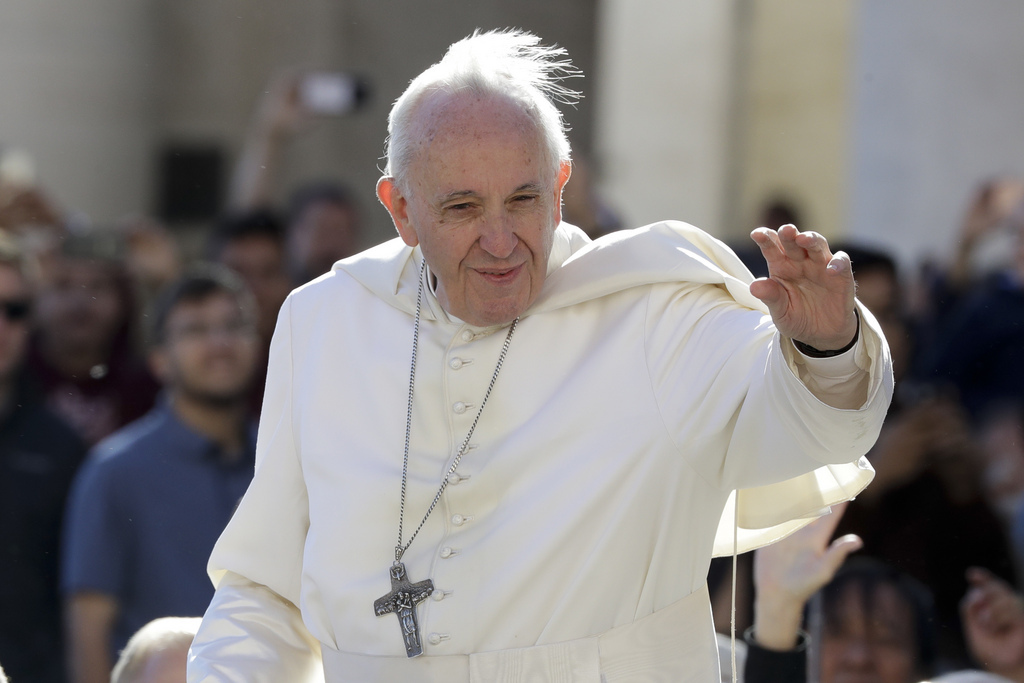Le pape a "fortement ému la communauté médicale", s'est indigné l'Ordre des médecins français.